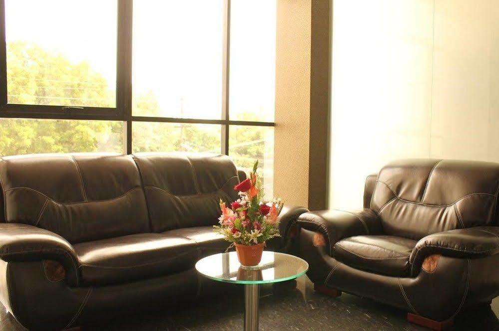 Hotel The Home Tiruppur Zewnętrze zdjęcie