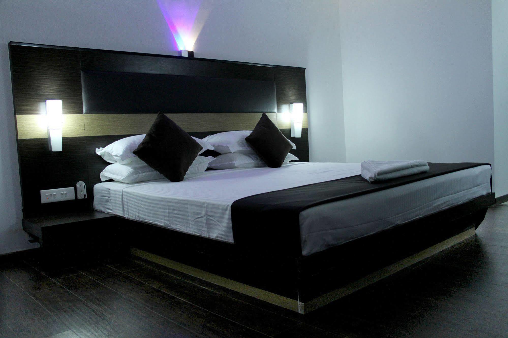 Hotel The Home Tiruppur Zewnętrze zdjęcie