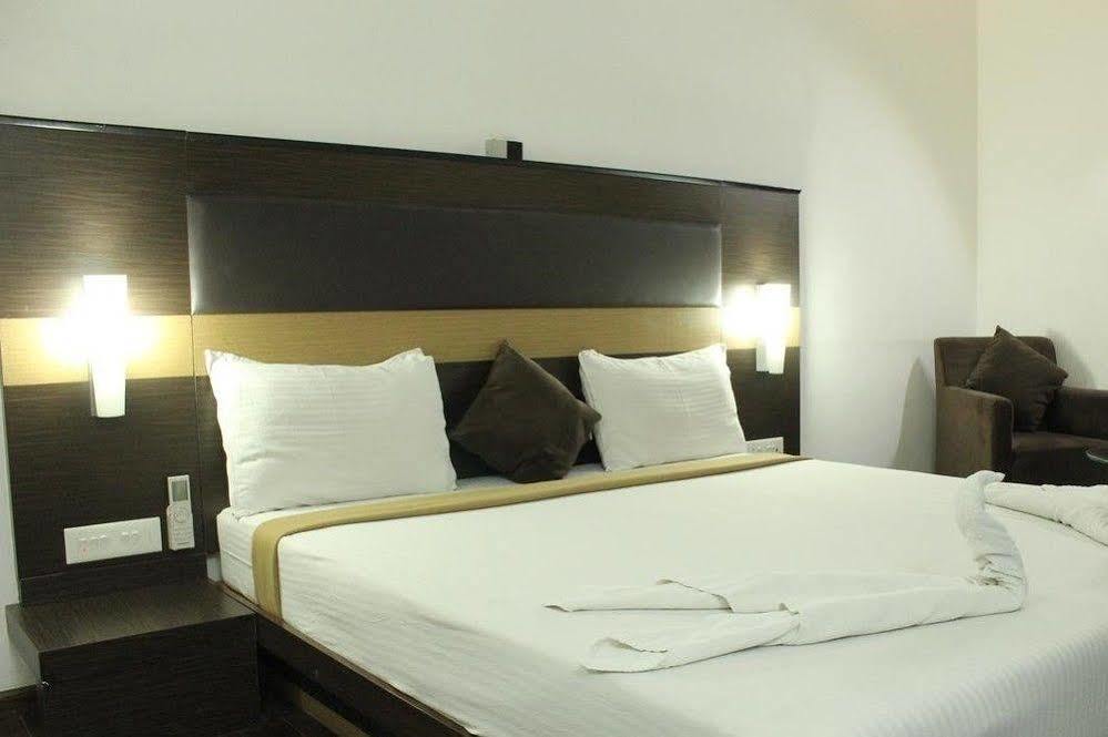 Hotel The Home Tiruppur Zewnętrze zdjęcie