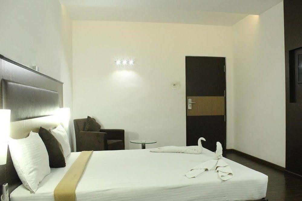 Hotel The Home Tiruppur Zewnętrze zdjęcie
